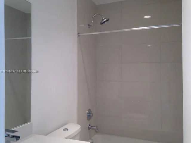 4 of 12 - 3566 Nw 13th Street, Lauderhill, FL