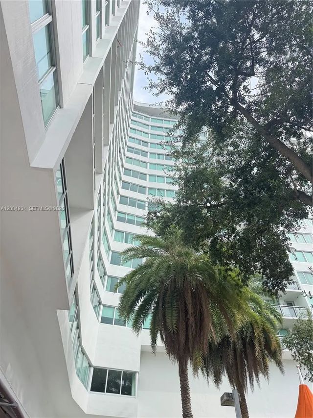 2 of 23 - 7135 Se Collins Avenue #1806, Miami Beach, FL