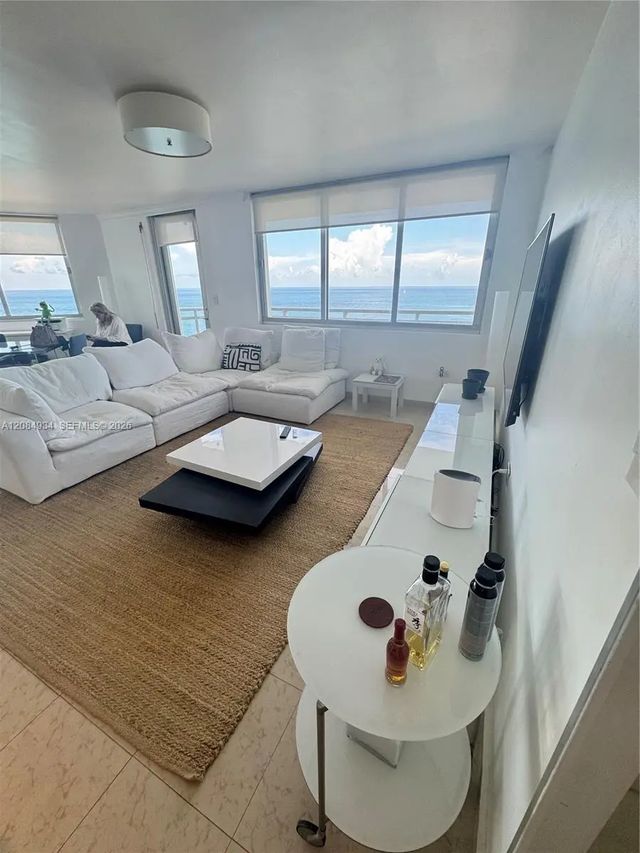 4 of 23 - 7135 Se Collins Avenue #1806, Miami Beach, FL