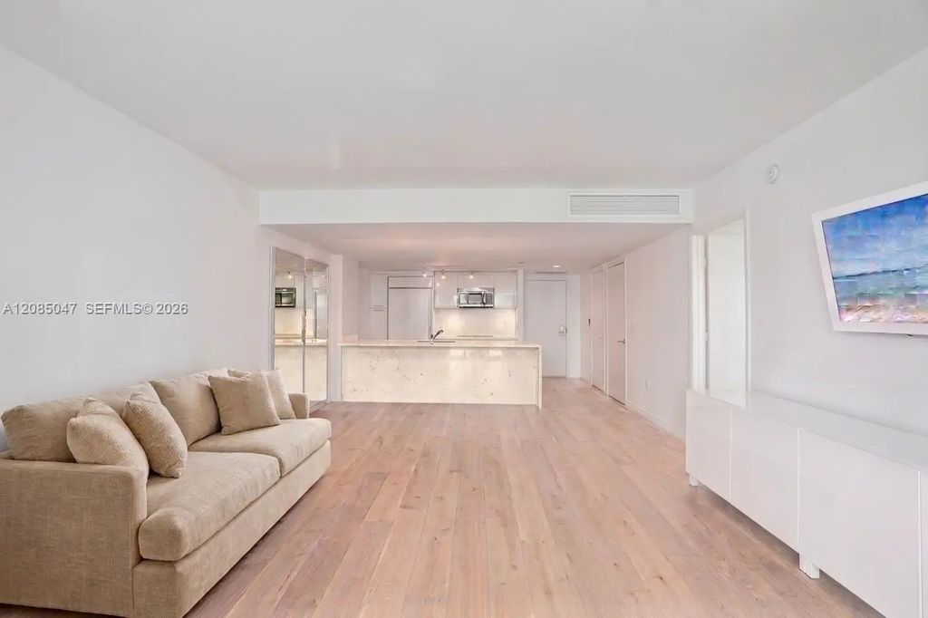 50 Biscayne Boulevard #2801, Miami