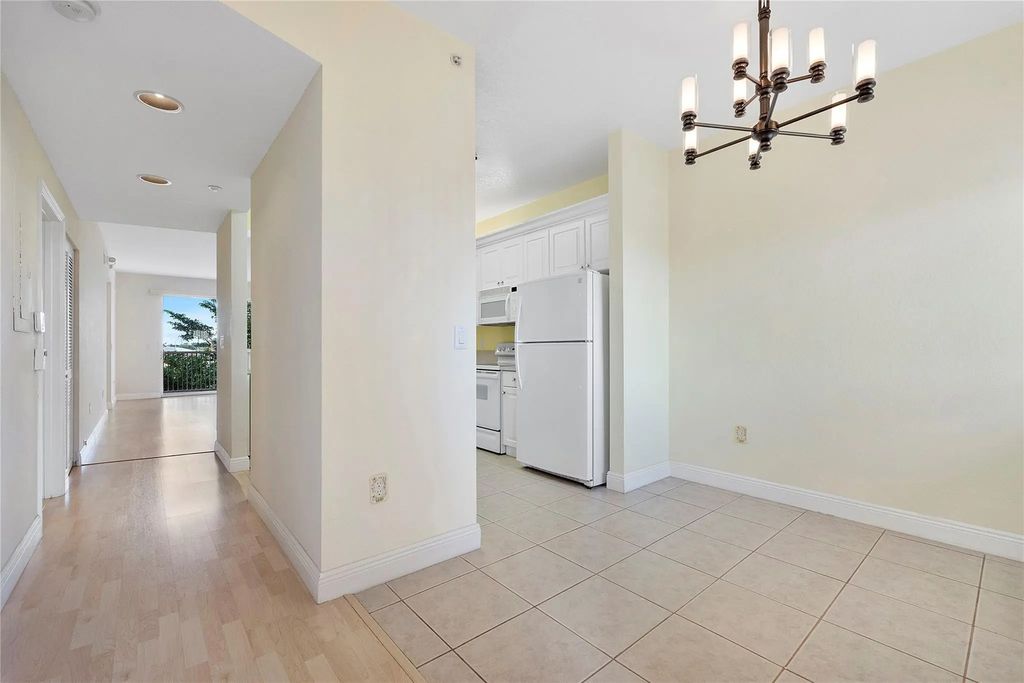 7765 Yardley Drive #403, Tamarac