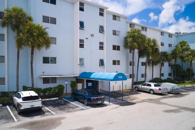 5 of 43 - 104 Paradise Harbour Boulevard #402, North Palm Beach, FL