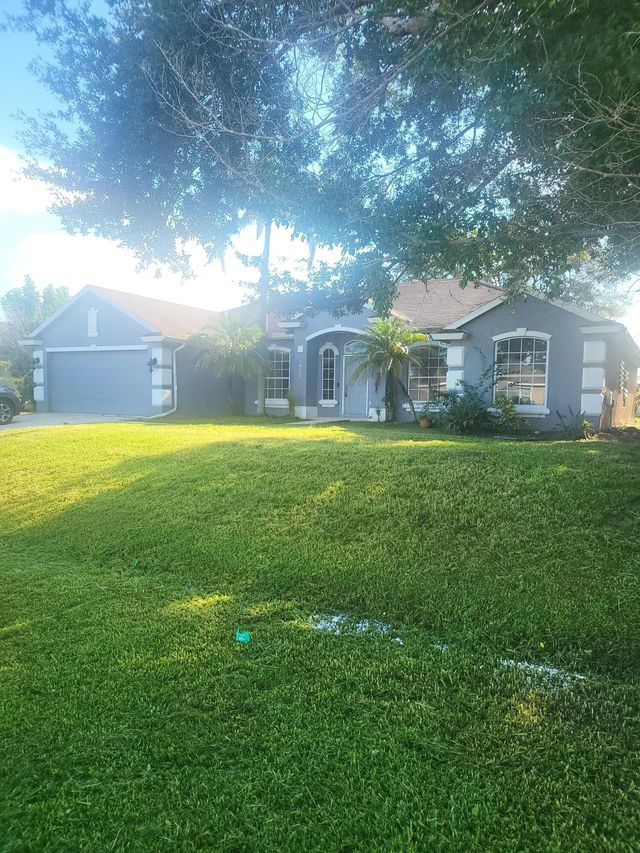 3 of 27 - 1937 Sw Beard Street, Port St. Lucie, FL