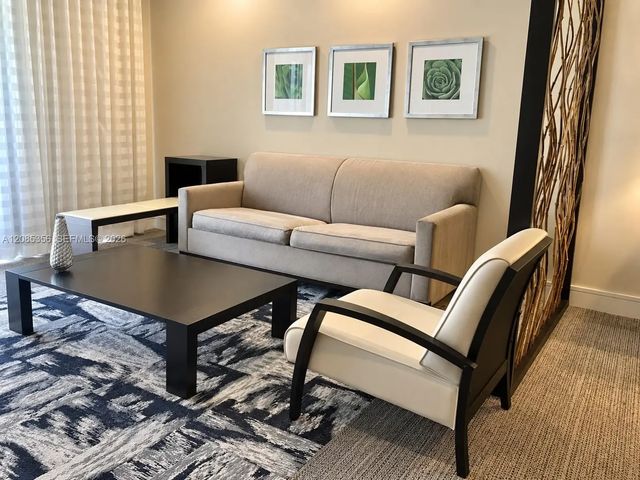 3 of 11 - 5300 Nw 87th Avenue #810, Doral, FL