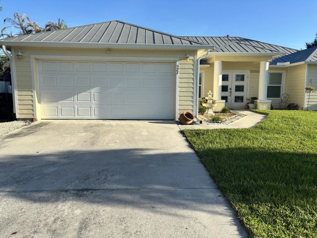 2 of 19 - 527 Nw Avon Avenue, Port St. Lucie, FL