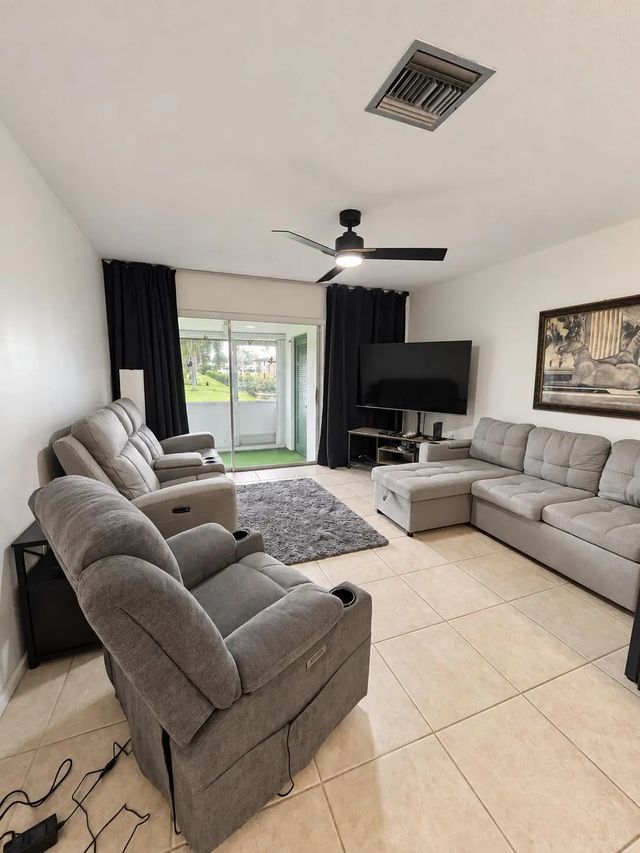 4 of 22 - 2845 Crosley Drive E #e, West Palm Beach, FL