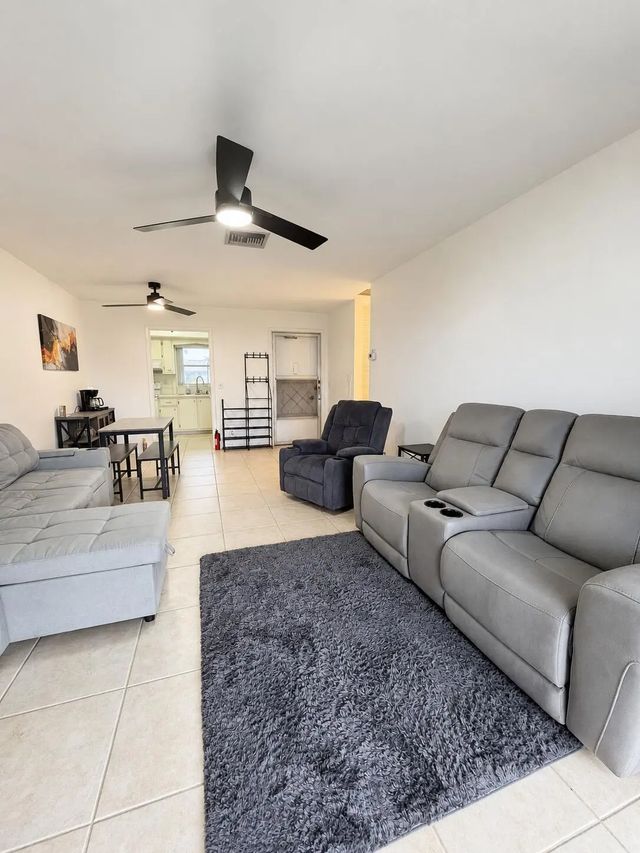 5 of 22 - 2845 Crosley Drive E #e, West Palm Beach, FL
