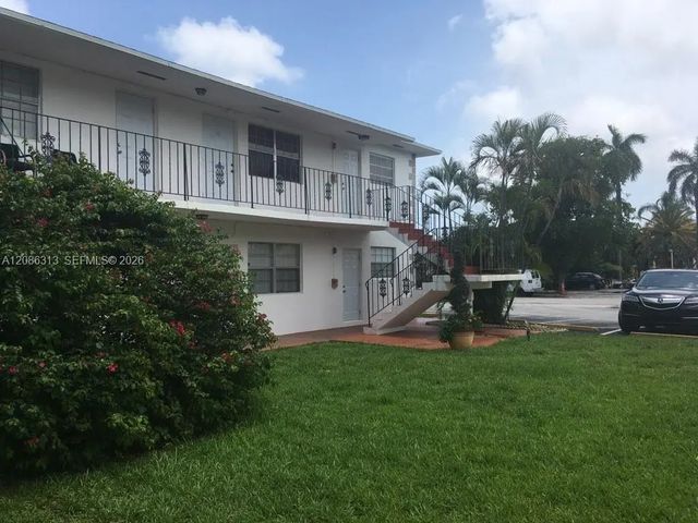 3 of 23 - 1825 Cleveland Street #5, Hollywood, FL