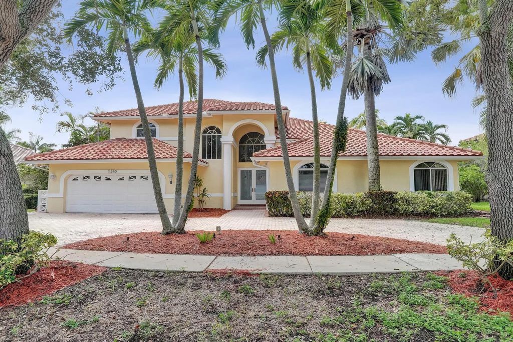 11340 Lakeshore Drive, Cooper City
