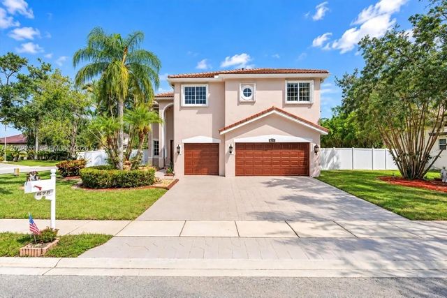675 Sw 159th Lane, Pembroke Pines