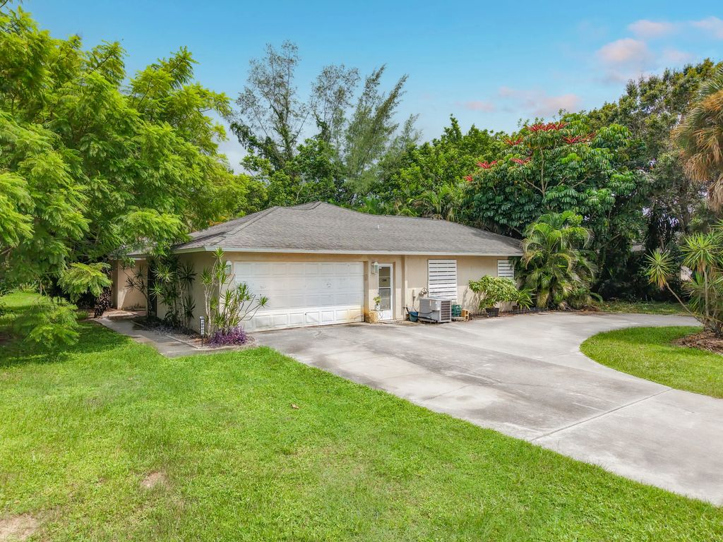 2854 46th Street Sw, Naples