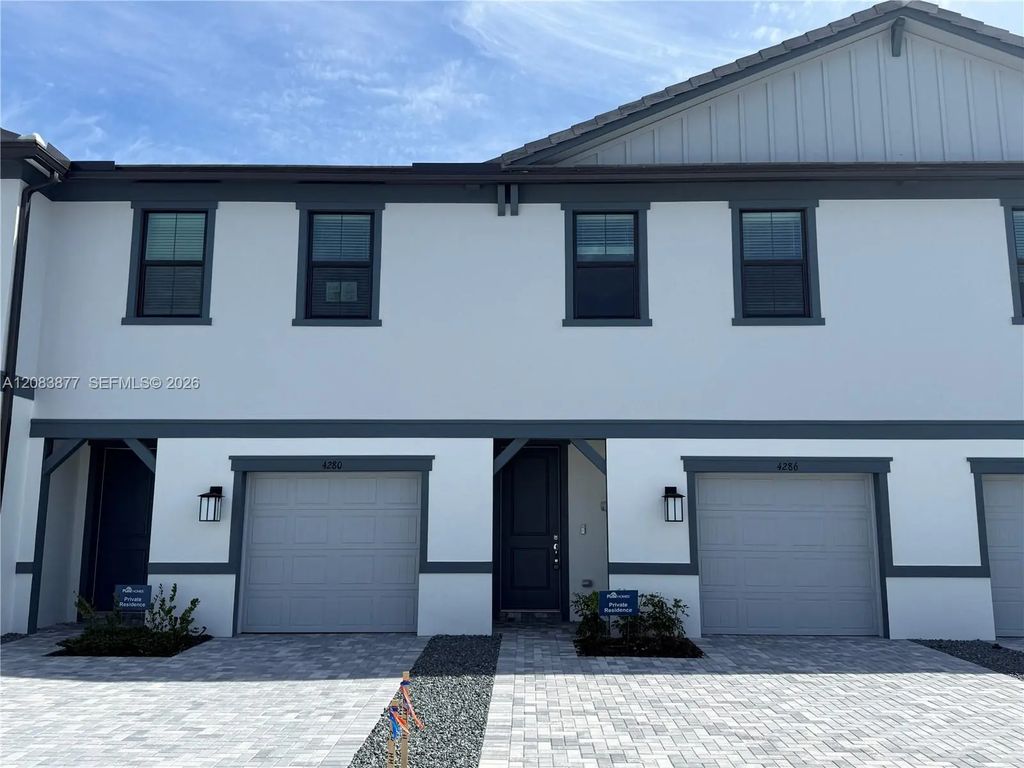 4280 Efendi Drive, Lantana