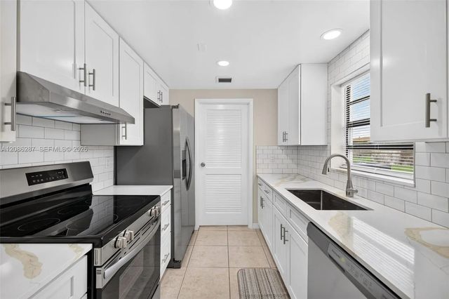 2 of 25 - 2831 Nw 23rd Street, Fort Lauderdale, FL