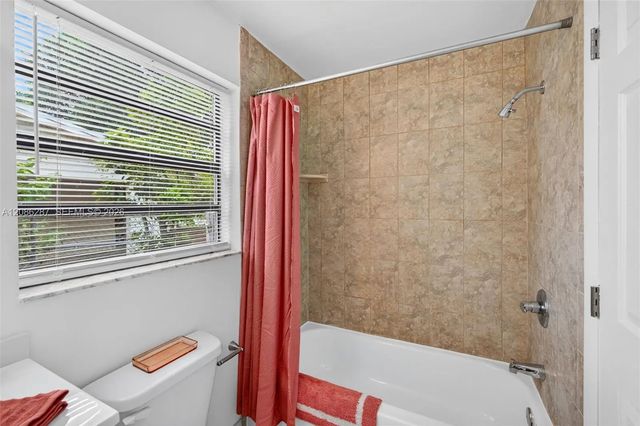 4 of 25 - 2831 Nw 23rd Street, Fort Lauderdale, FL