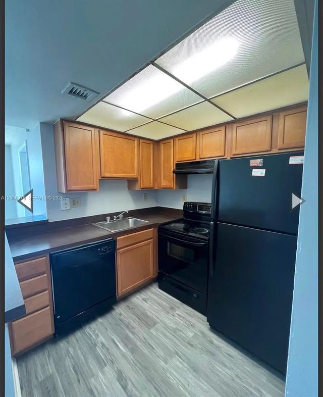 706 Executive Center Drive #34, West Palm Beach