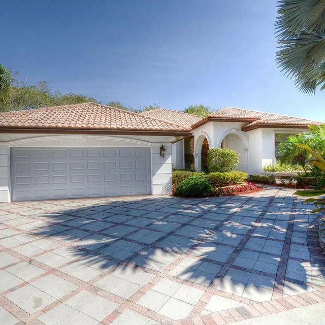 5742 Saint Annes Way, Boca Raton