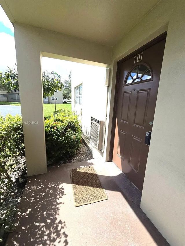 3 of 50 - 601 Nw 79th Avenue #101, Margate, FL