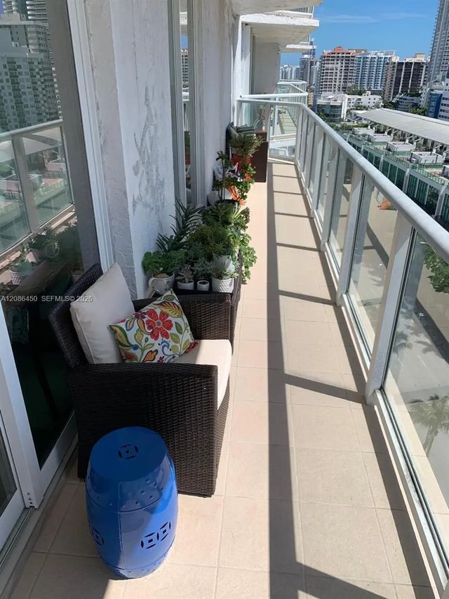 5 of 23 - 5900 Collins Avenue #1606, Miami Beach, FL