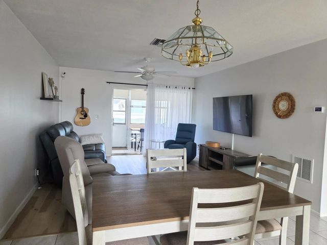 5 of 28 - 2867 Ashley Drive W #c, West Palm Beach, FL