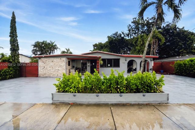2 of 65 - 2616 Ne 6th Avenue, Wilton Manors, FL