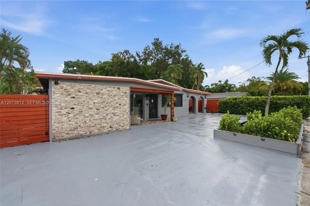 3 of 65 - 2616 Ne 6th Avenue, Wilton Manors, FL