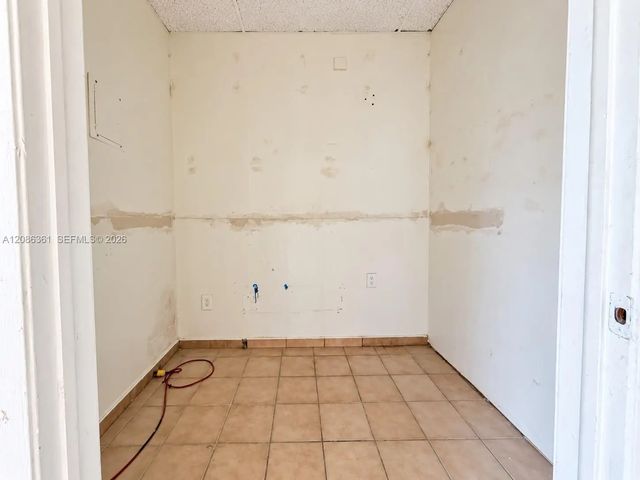 5 of 7 - 493 Nw 27th Avenue, Miami, FL