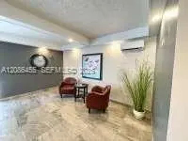 3 of 34 - 6100 Nw 44th Street #405, Lauderhill, FL