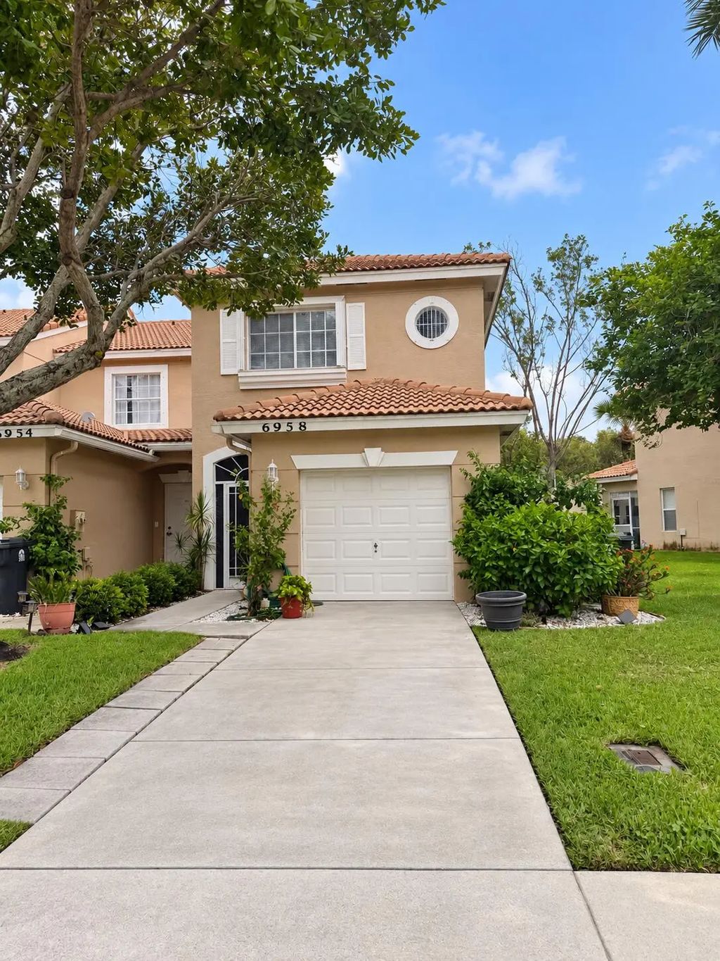 6958 Oak Bridge, Lake Worth