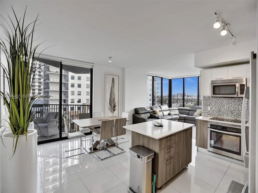 5252 Nw 85th Avenue #401, Doral