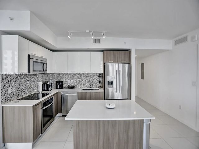 3 of 53 - 5252 Nw 85th Avenue #401, Doral, FL
