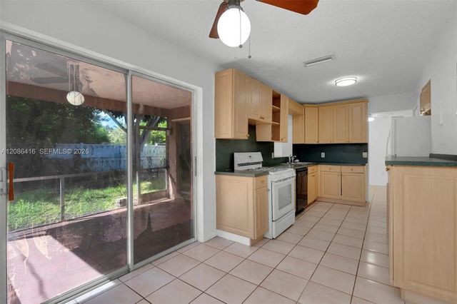 5 of 26 - 10780 Nw 29th Court, Sunrise, FL