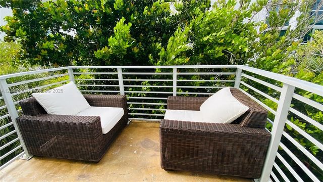 5 of 16 - 7744 Collins Avenue #19, Miami Beach, FL