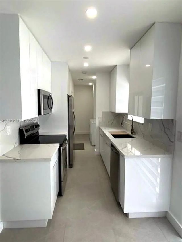 4 of 12 - 5431 W 8th Court, Hialeah, FL
