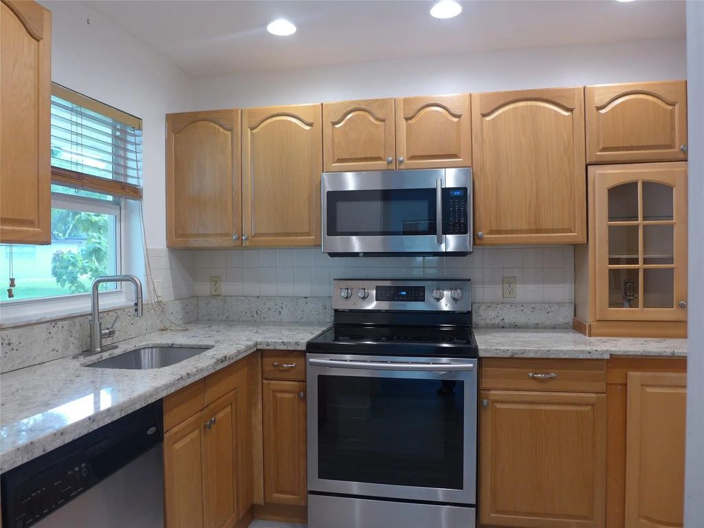 2810 Sw Natura Boulevard #d, Deerfield Beach