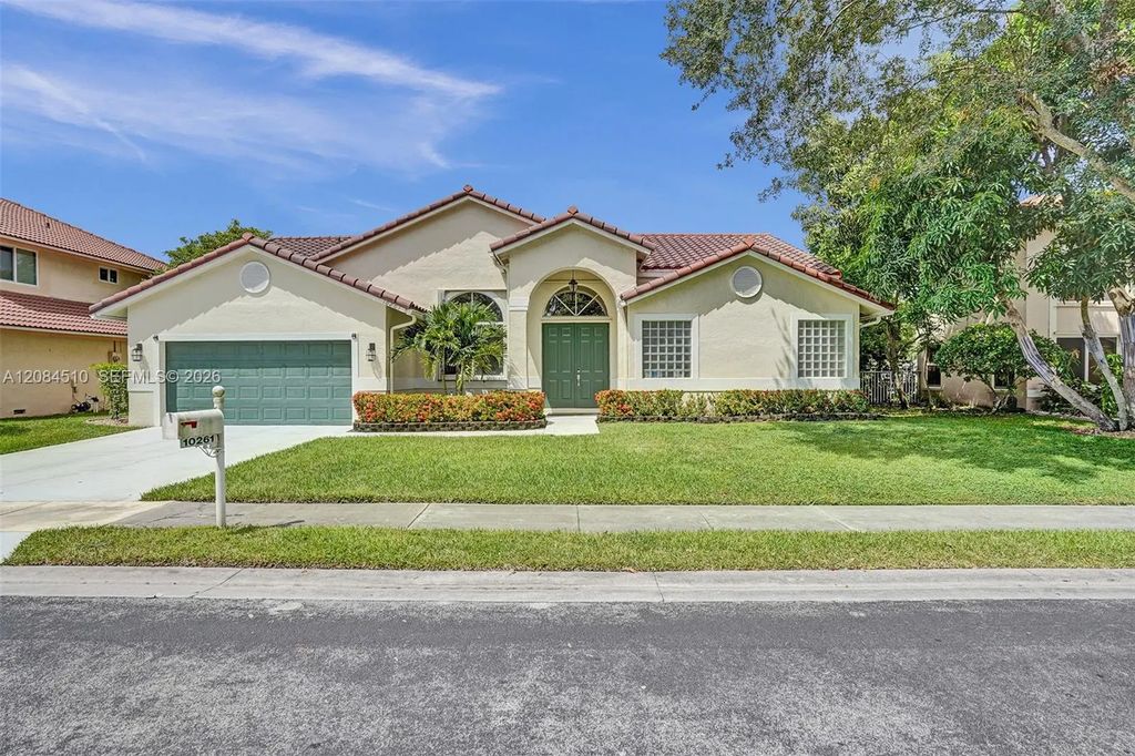 10261 Sw 13th Street, Pembroke Pines