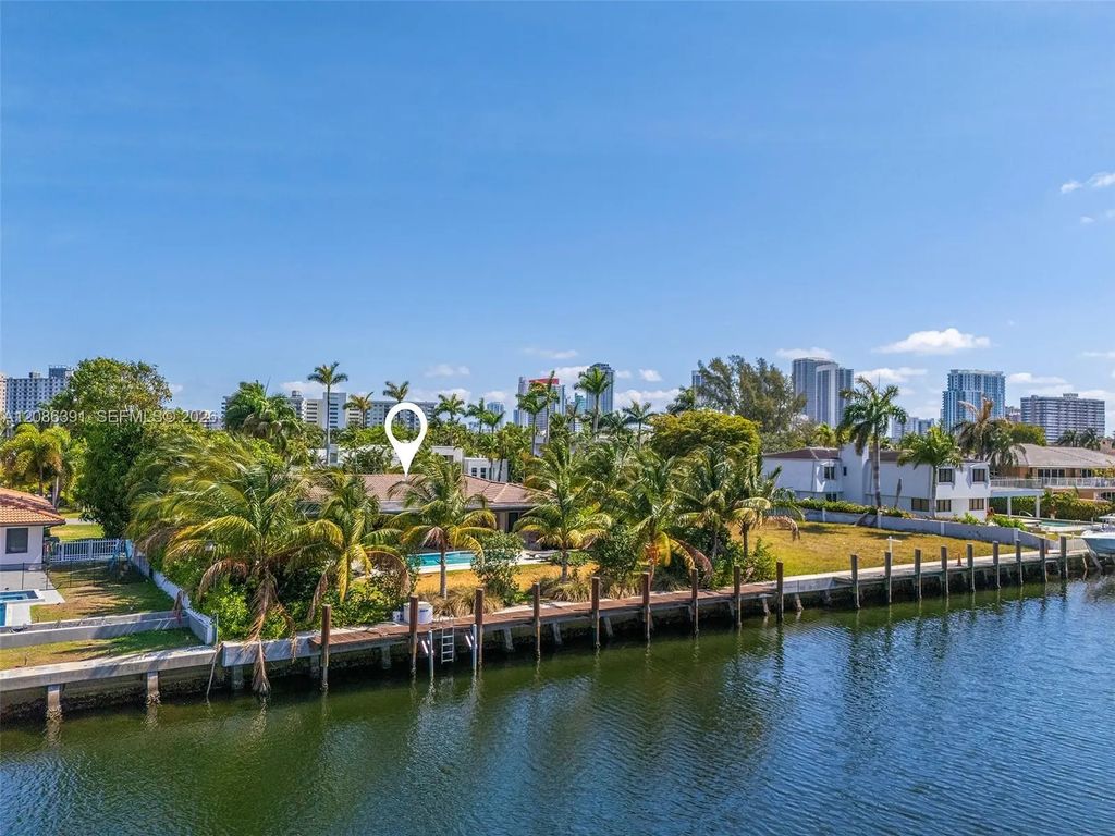 419 Alamanda Drive, Hallandale Beach
