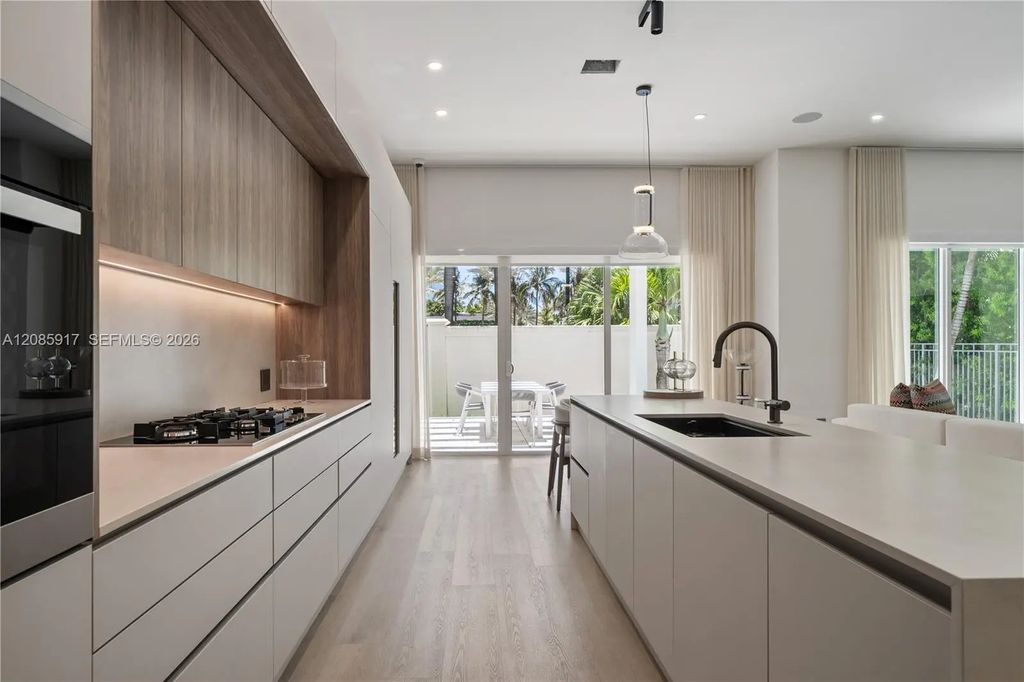 18955 Atlantic Boulevard, Sunny Isles Beach