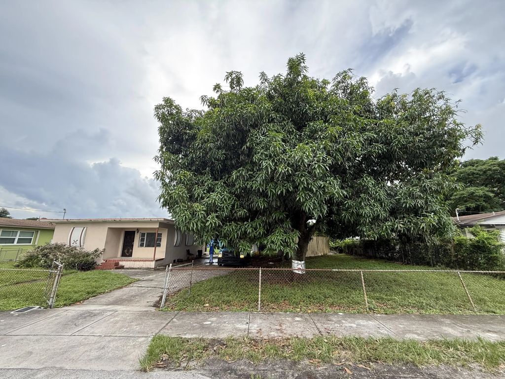 1628 Nw 154th Street, Miami Gardens