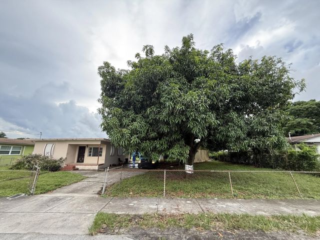 1628 Nw 154th Street, Miami Gardens