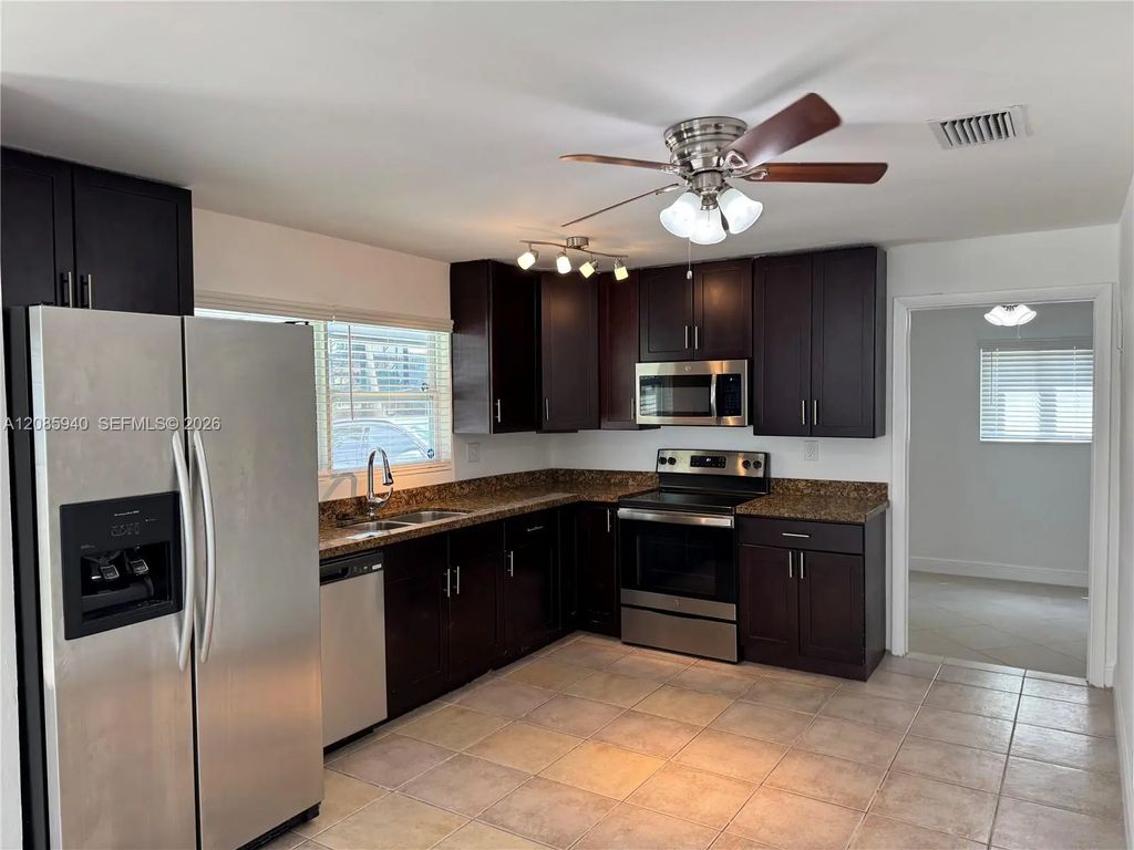 515 Ne 11th Street, Fort Lauderdale