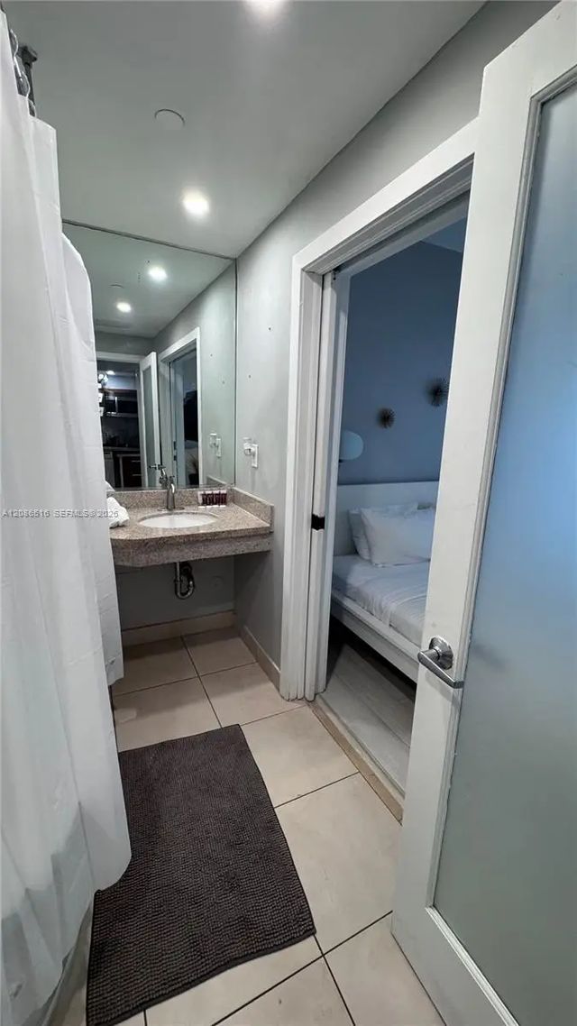 5 of 5 - 1036 Ocean Drive #b205, Miami Beach, FL