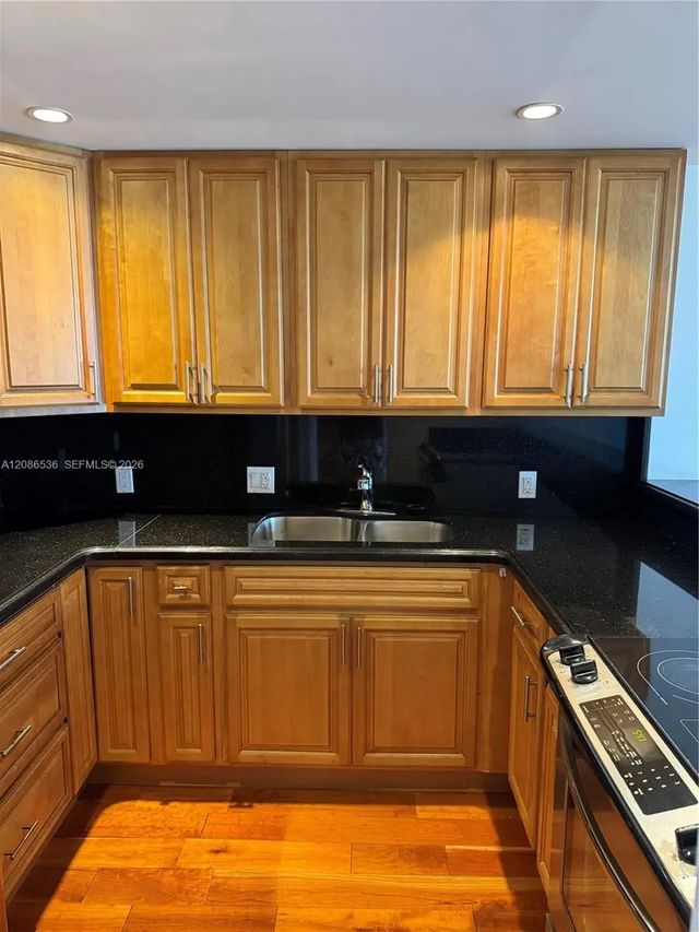 4 of 17 - 20379 W Country Club Drive #1937, Aventura, FL