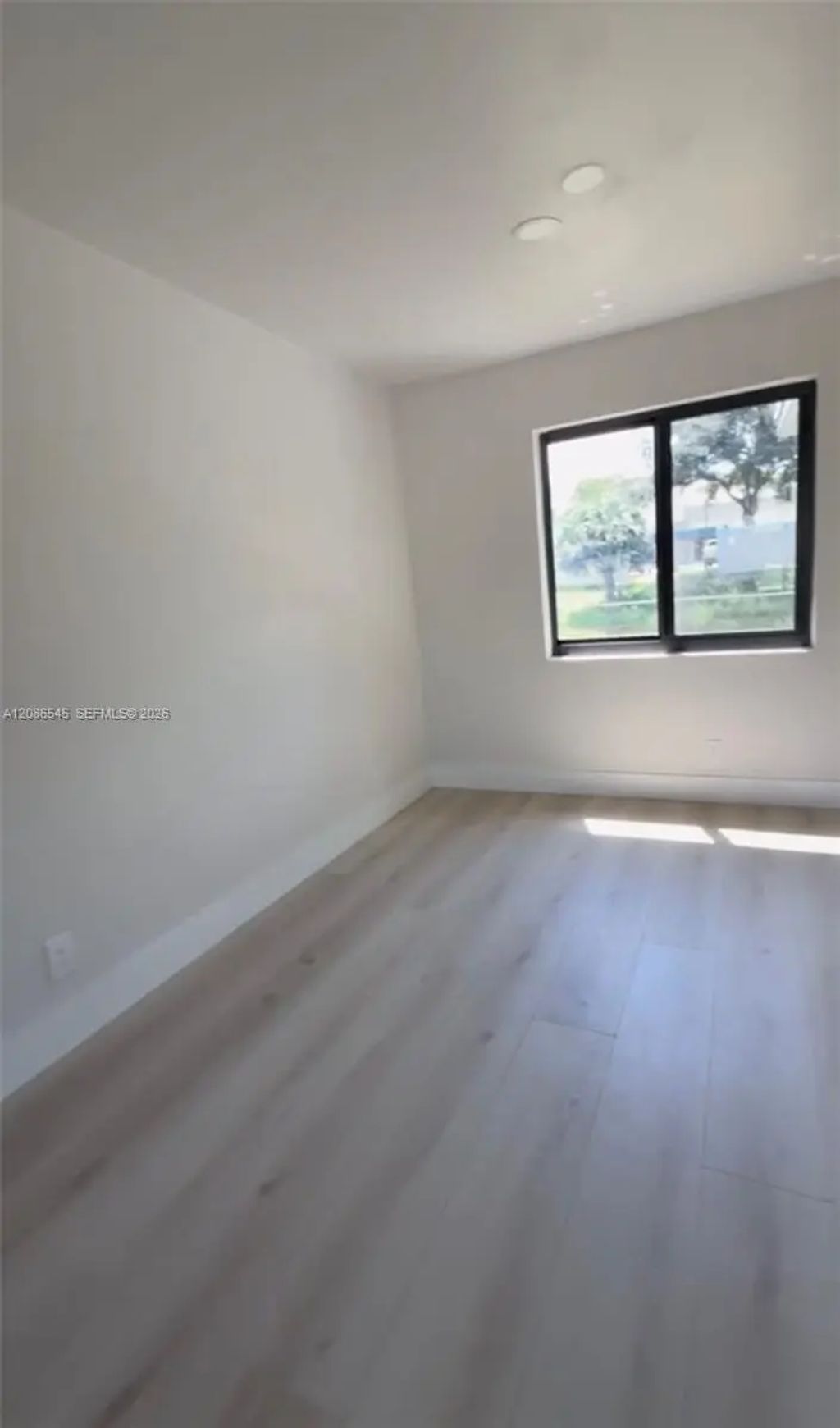 5010 Nw 22nd Street, Lauderhill