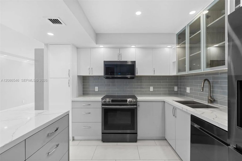 701 Three Islands Boulevard #411, Hallandale Beach