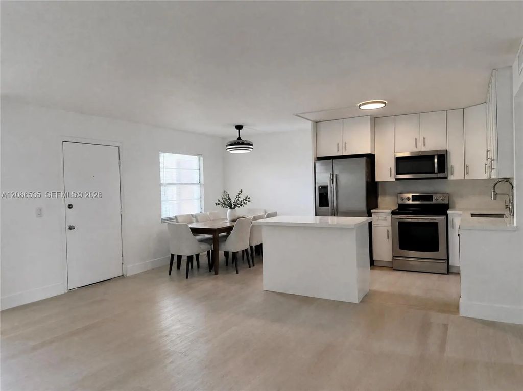 13475 Sw 9th Street #302a, Pembroke Pines