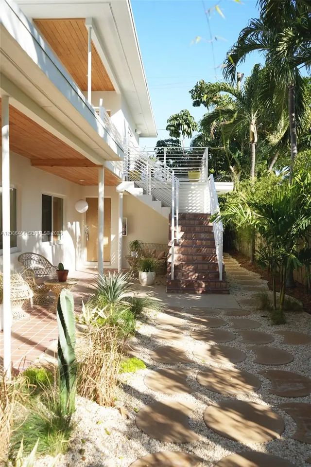 4 of 57 - 2904 N Ocean Boulevard #1-4, Fort Lauderdale, FL