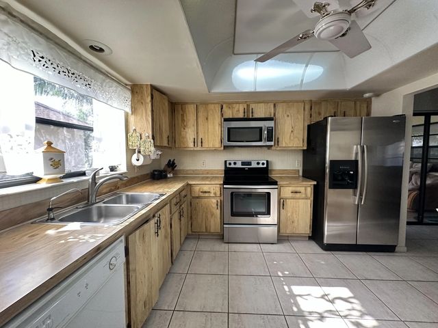 4 of 14 - 6273 Tall Cypress Circle, Greenacres, FL