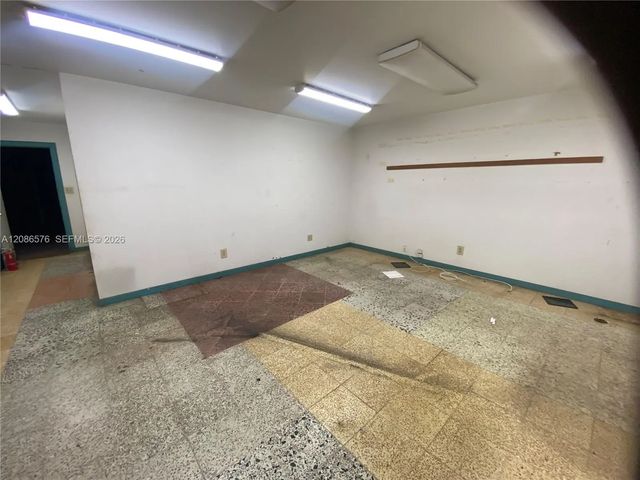 3 of 26 - 340 Sw 21st Terrace, Fort Lauderdale, FL