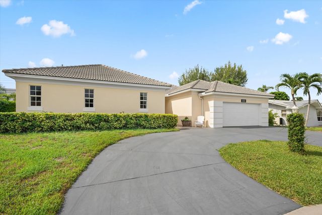 2 of 40 - 1211 Singer Drive, Singer Island, FL