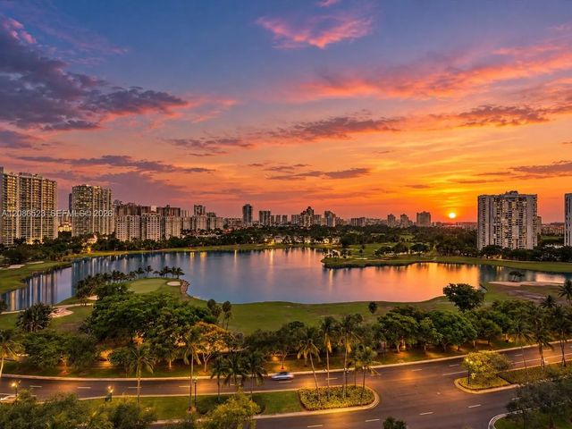 3675 N Country Club Drive #1607, Aventura